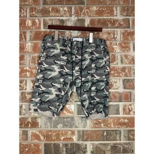 Mens Camouflage The Rail Shorts Size Medium Elastic Waist Casual Raw Hem